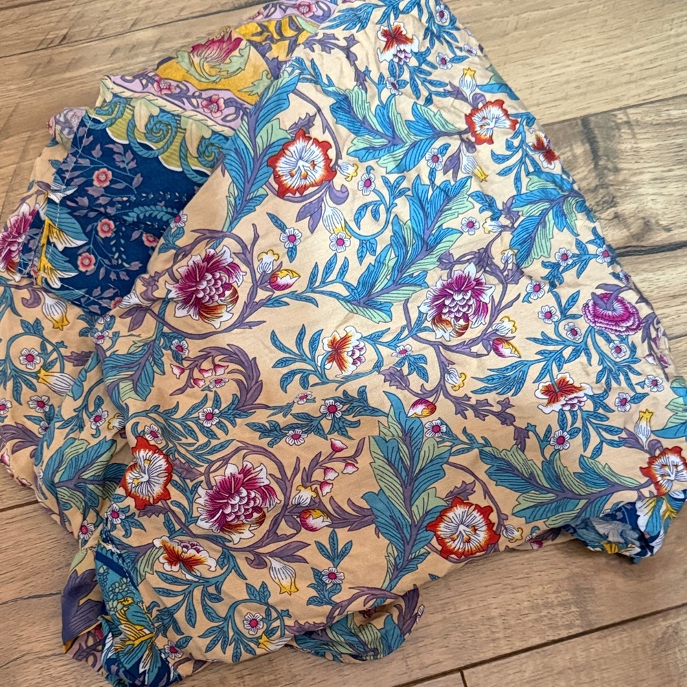 paparazzi Yellow Floral Tie-Front Kimono with Blue Border